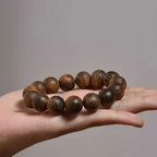 Agarwood nrog Nanhong Maitreya Buddha taub hau