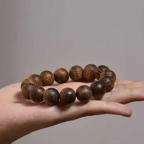 Agarwood nrog Nanhong Maitreya Buddha taub hau