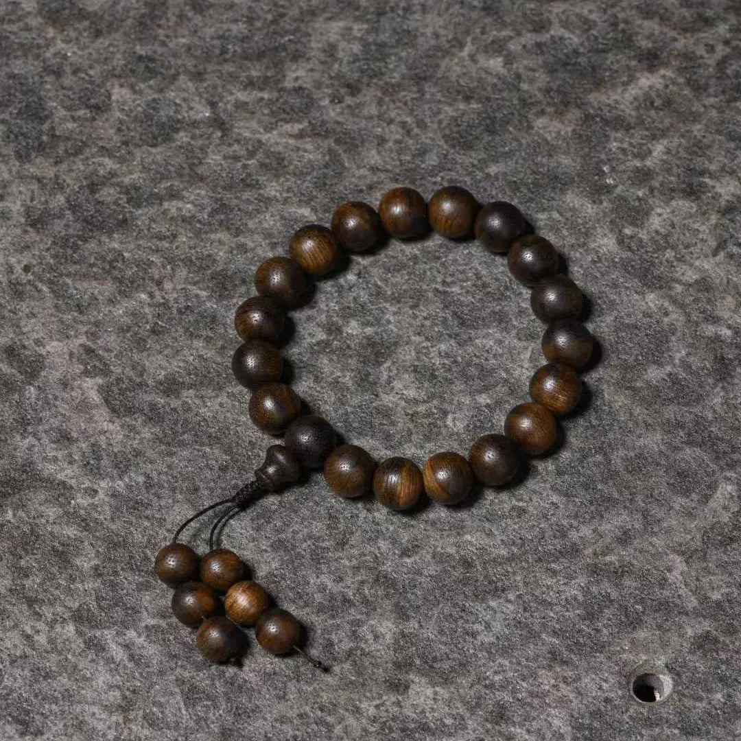 Dalagan Nine-point Agarwood Hand-held Beads