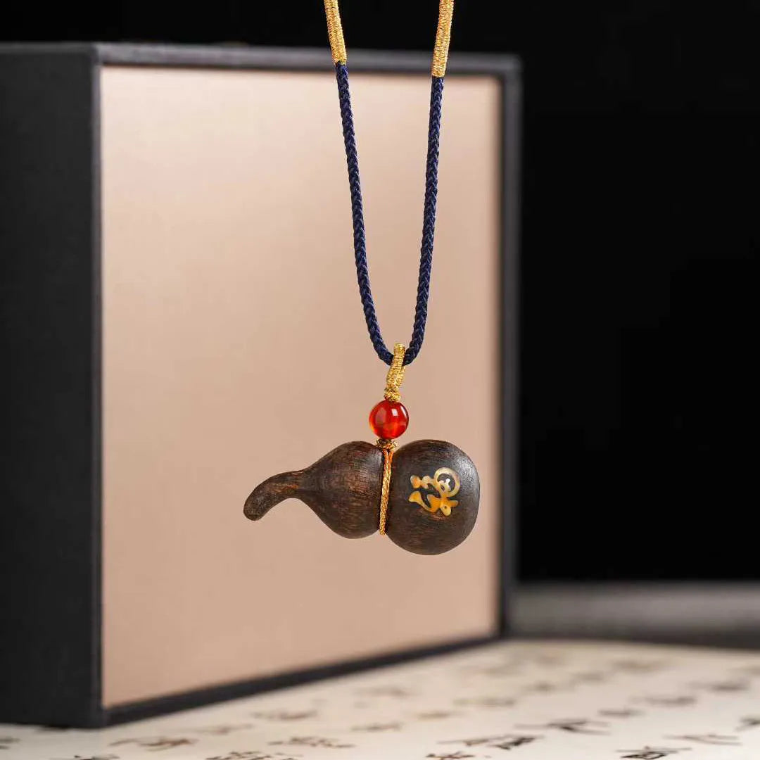 Old Hui'an gourd sinking pendant