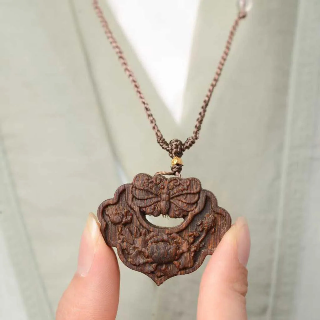 Hui'an agarwood old material sinking in water