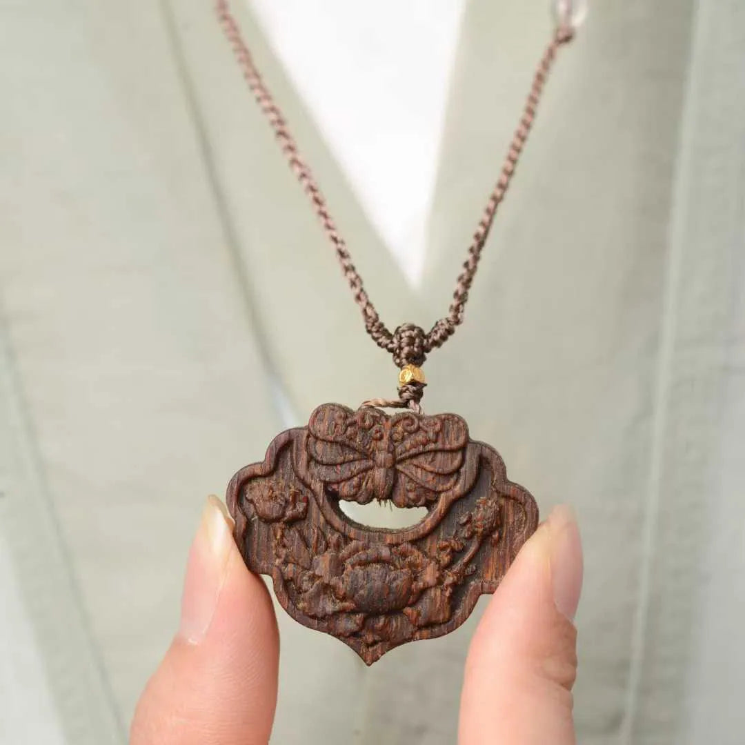 Hui'an agarwood old material sinking in water